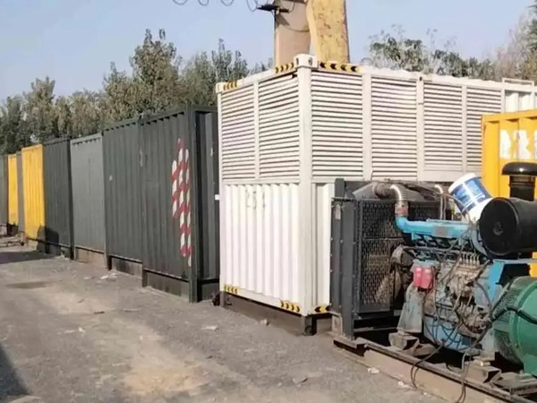平和200KW柴油发电机机组每小时油耗是多少?